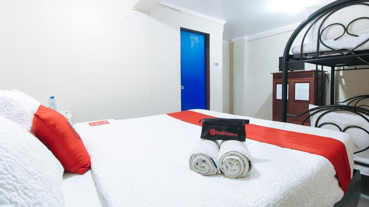 Reddoorz Plus At Lagoon Resort Zambales Olongapo Extérieur photo