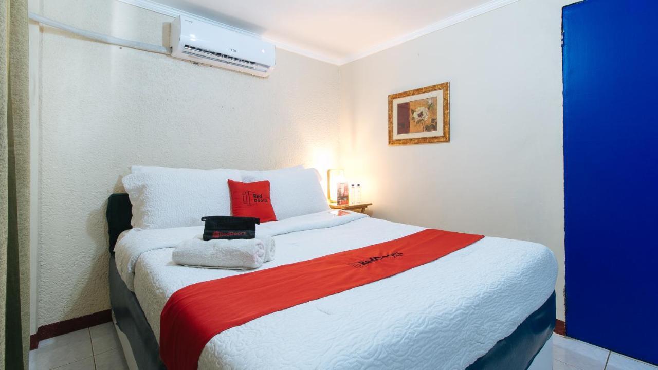 Reddoorz Plus At Lagoon Resort Zambales Olongapo Extérieur photo